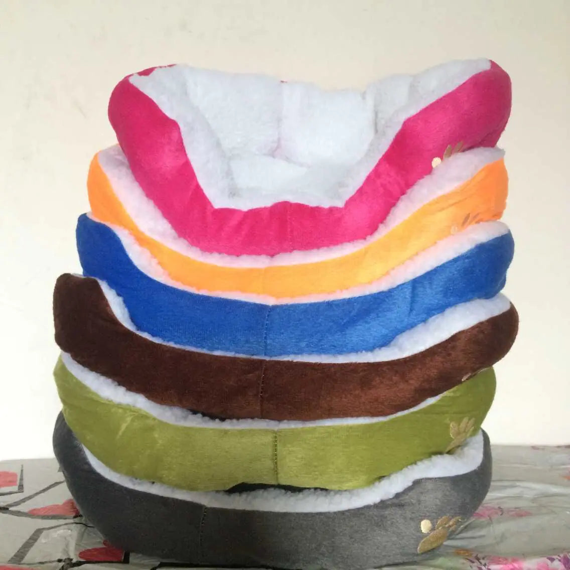 Hot Selling Dog Bed - Lambswool, Small Size Pet Supplies
